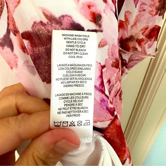 Simply Noelle Pops of Pink Loose Short Sleeve High Low Top - Picture 7 of 10